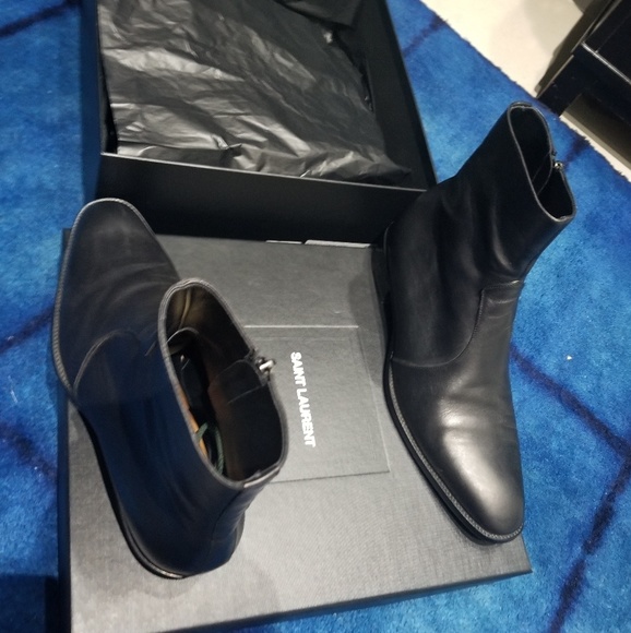 Saint Laurent zip boots - Picture 1 of 5